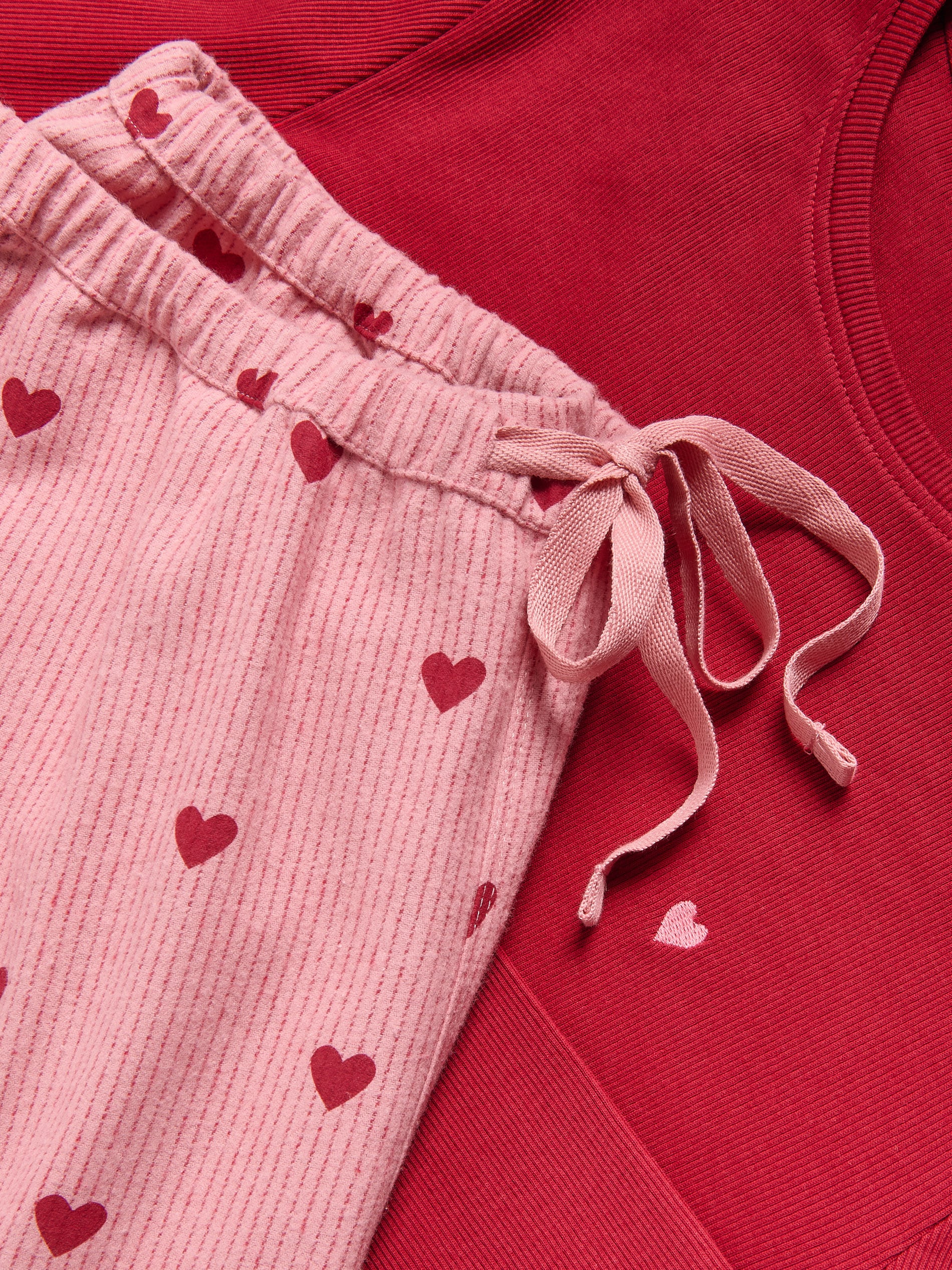 Zweiteiliges Pyjama-Set mit Herzen