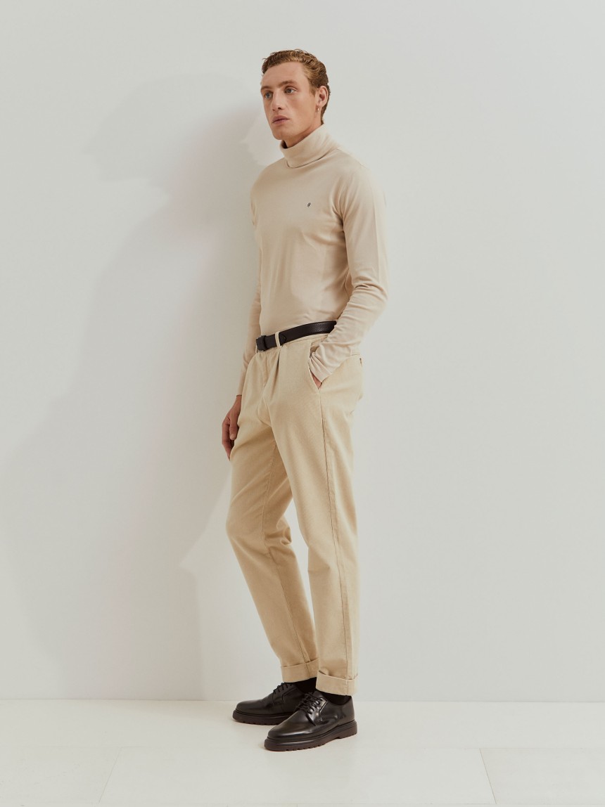 Camisola básica de gola alta em algodão