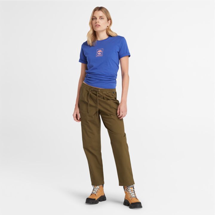 Camiseta feminina Stack Logo na cor azul.