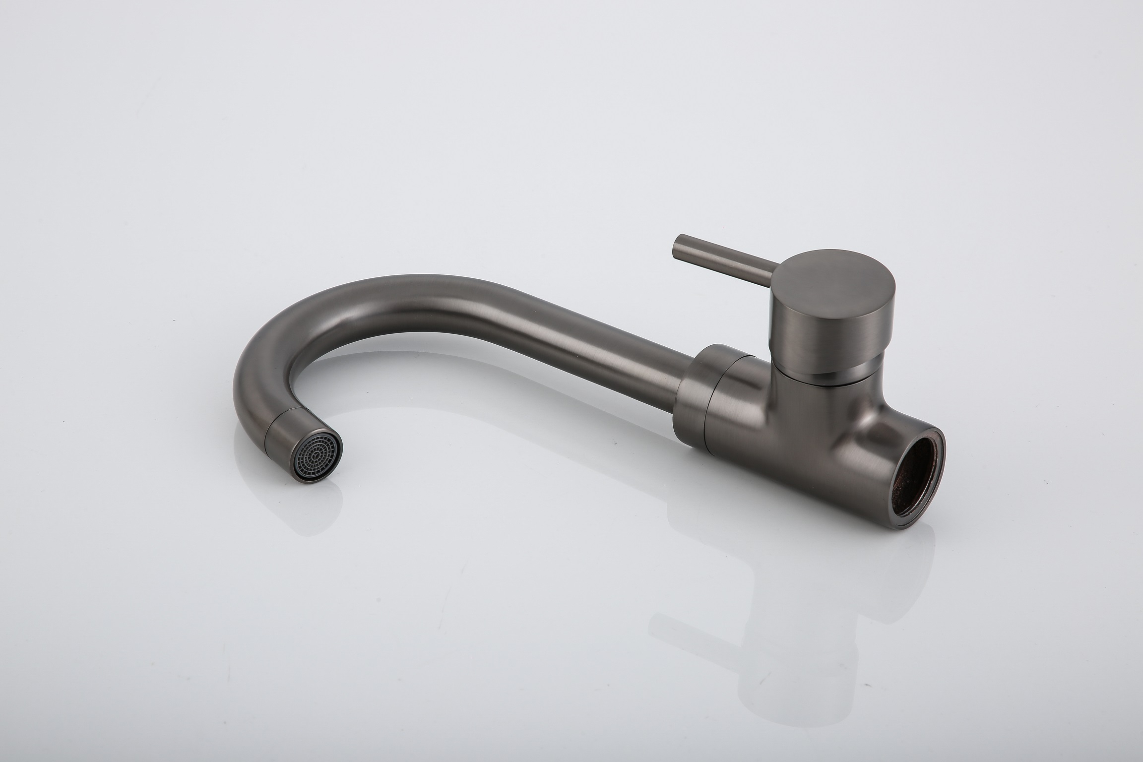Saniclear Iron matrix draaibare wastafelkraan verouderd ijzer - gunmetal