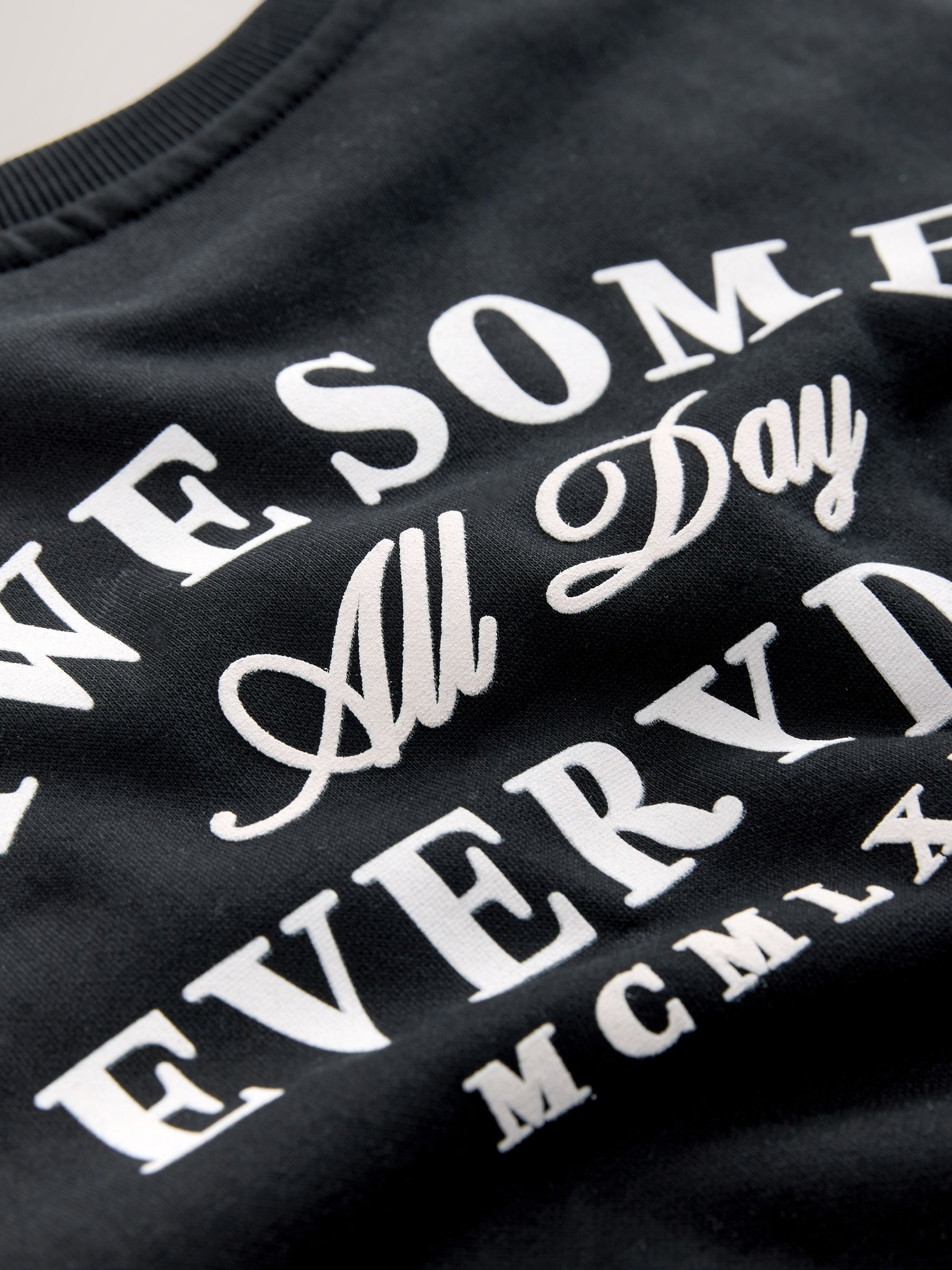 Black Awesome Everyday - Jersey sweatshirt met ronde hals en print op de rug (3mnd -7jr)