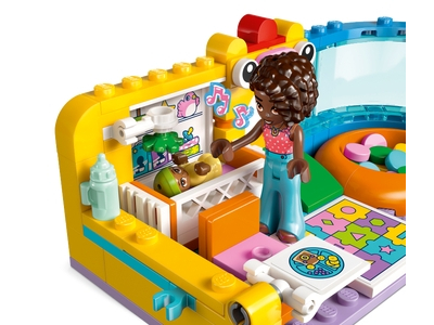 LEGO Speelkamer van Aliya's zusje (42645)