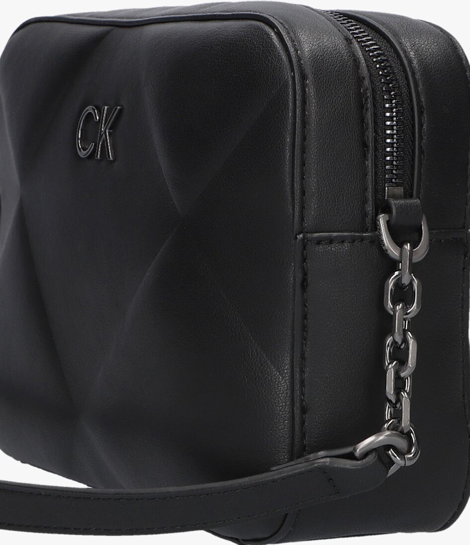 CALVIN KLEIN zwarte calvin klein schoudertas re-lock quilt camera bag