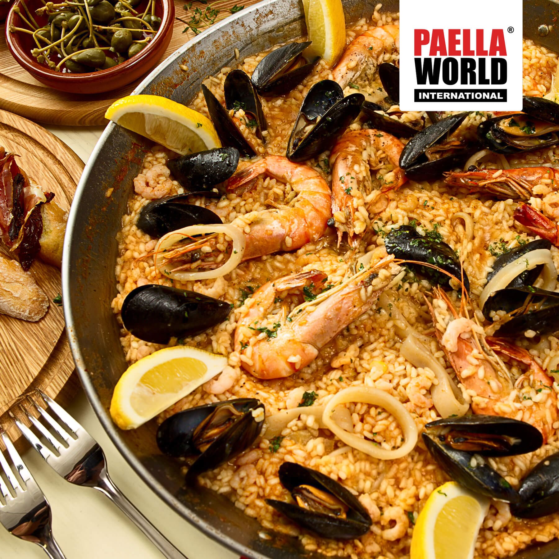 Hochwertige Edelstahl-Paella Pfanne mit zwei Griffen für perfekte Brat- und Kocheigenschaften - Ø 70 cm