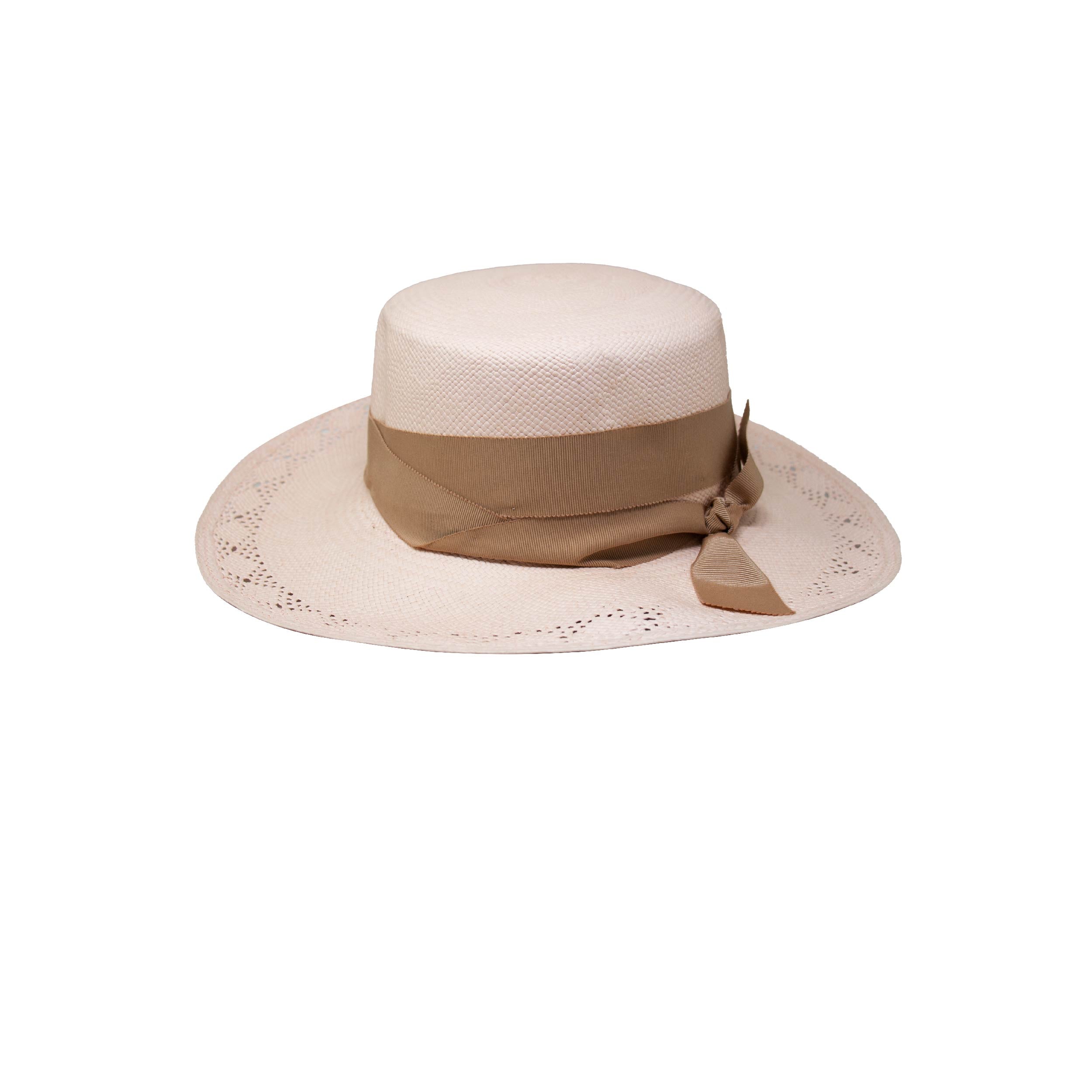 Chapeau en cuir Cordovan à bords ajourés