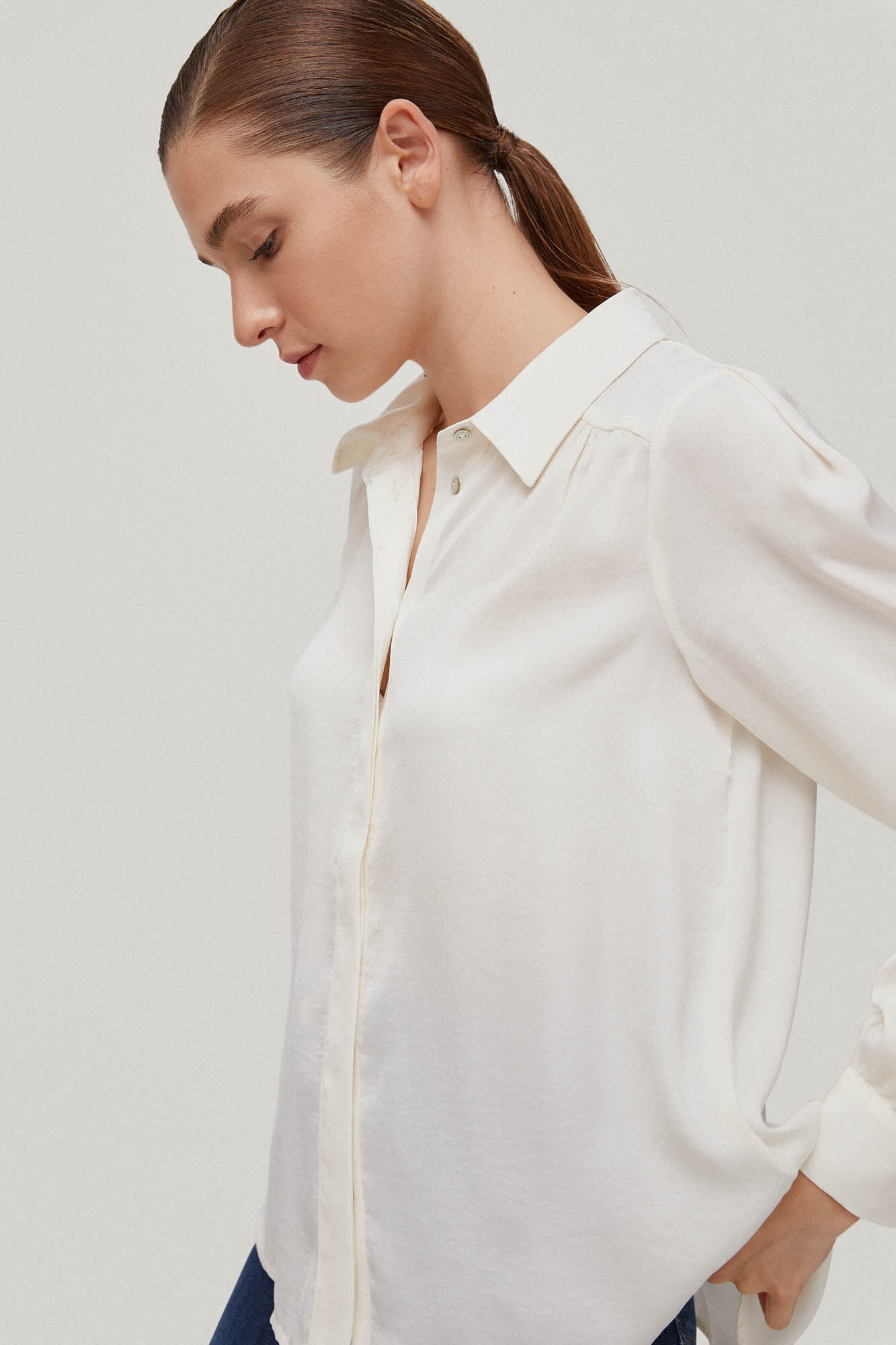 Blusa camisa de cetim - Bege