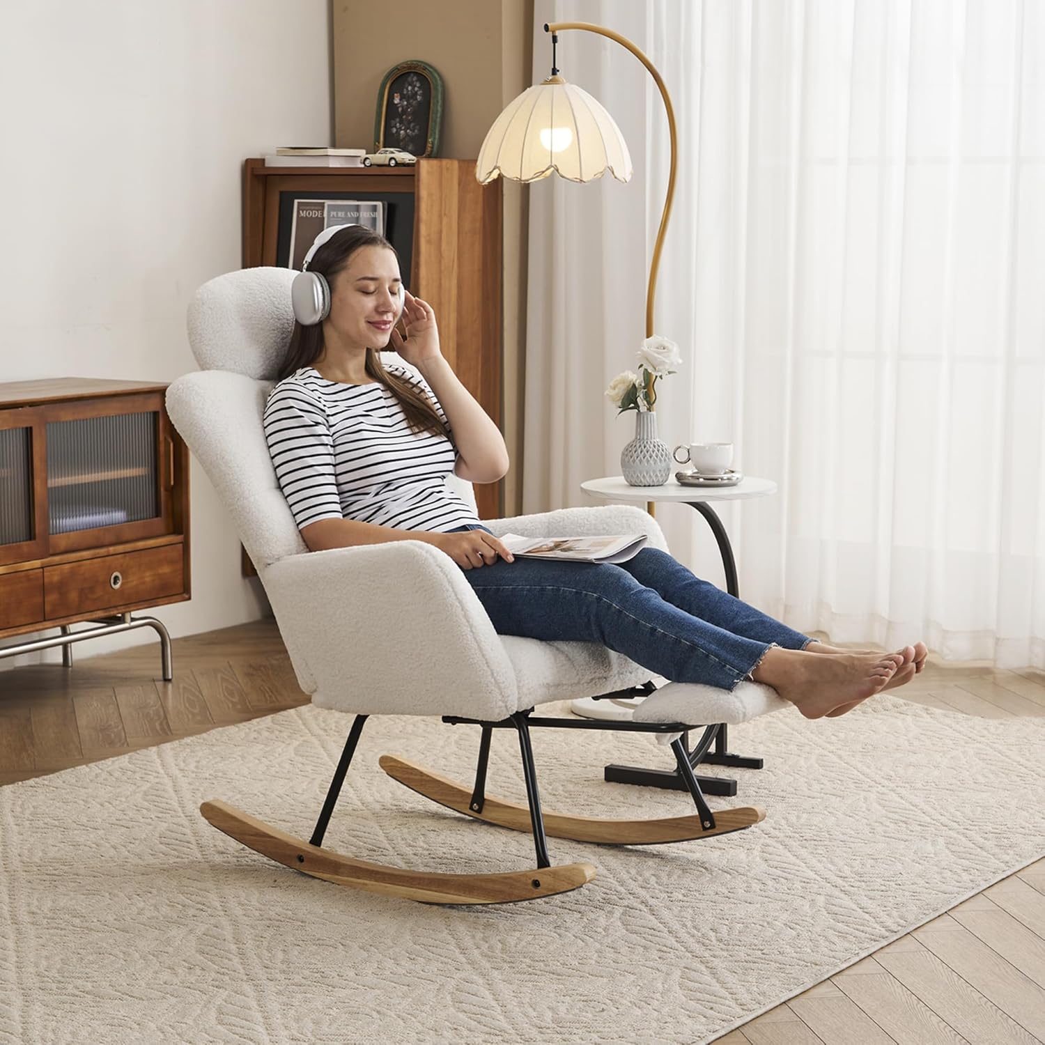 Schaukelstuhl mit Hocker und Kopfstütze, Teddy Stillsessel mit Fußstütze, Großer Sessel zum Stillen, Bequem Lesesessel Holz für Wohnzimmer Schlafzimmer, Weiß