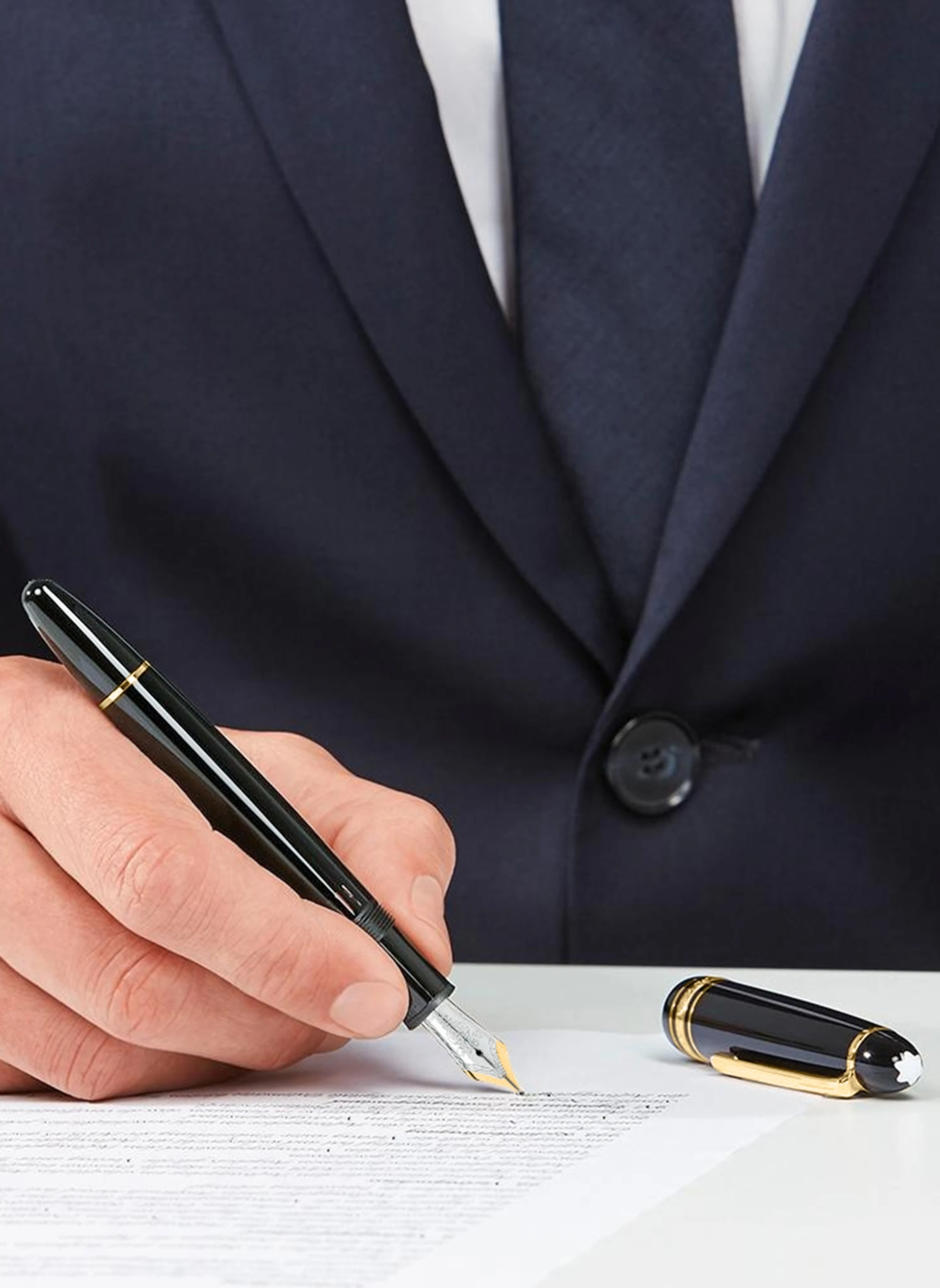 MONTBLANC Kolbenfüllfederhalter MEISTERSTÜCK LEGRAND