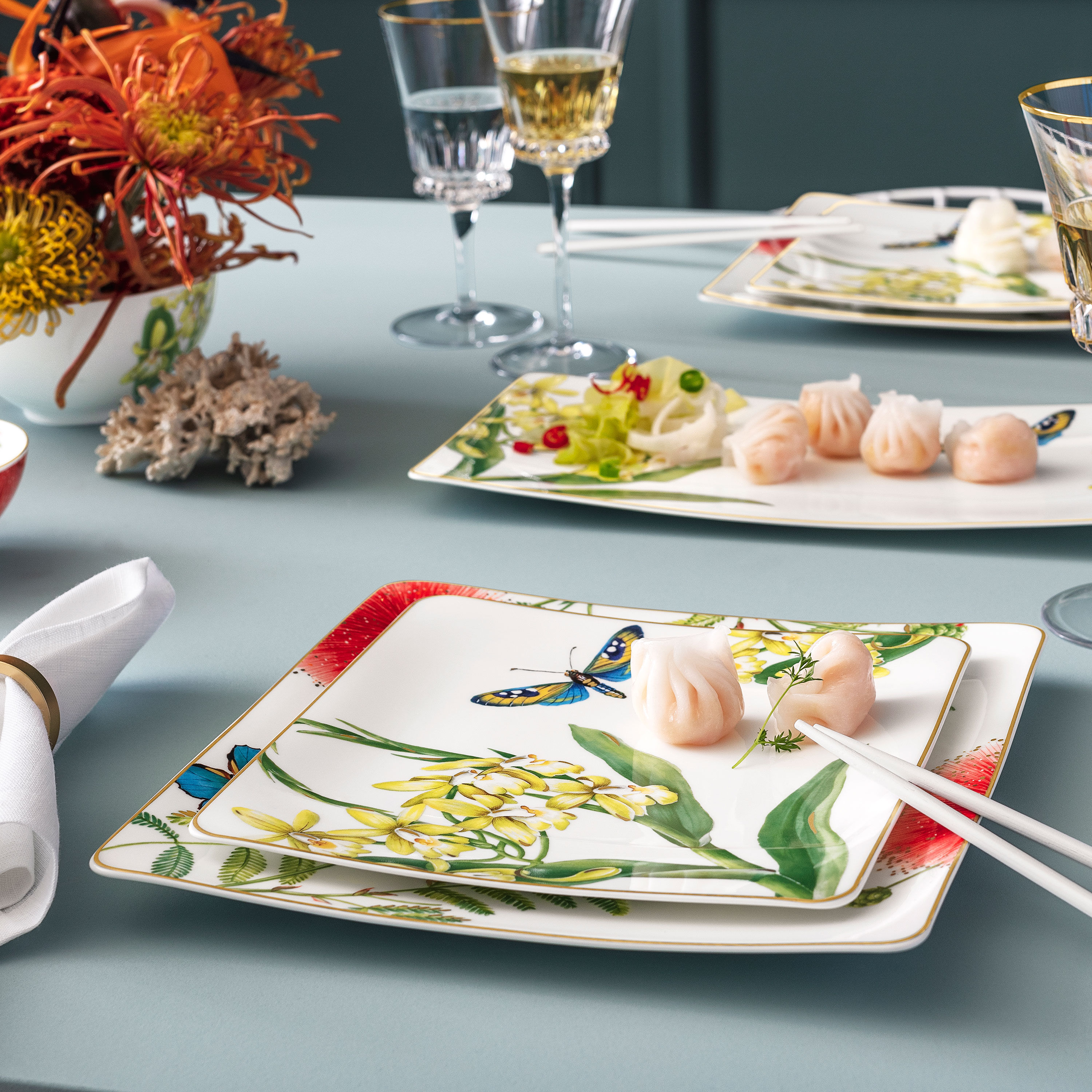 Amazonia Dinner plate Multi-colored, 10.8'' x 10.8'', Premium Bone Porcelain