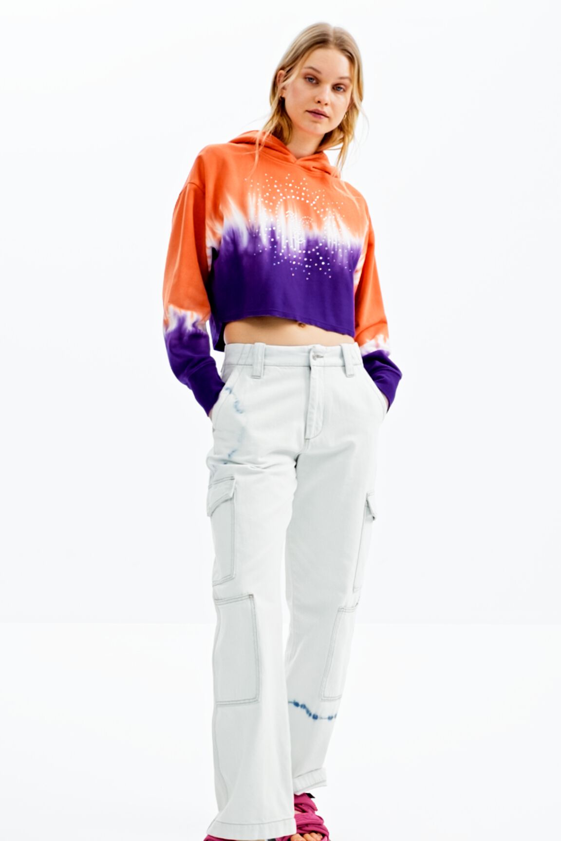 moletom cropped tie-dye com strass