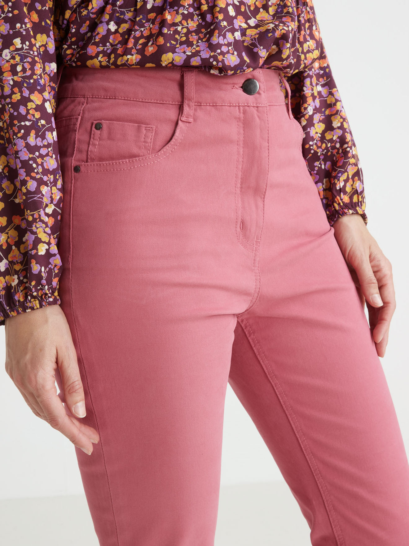 Pantalon 5 poches coupe droite
