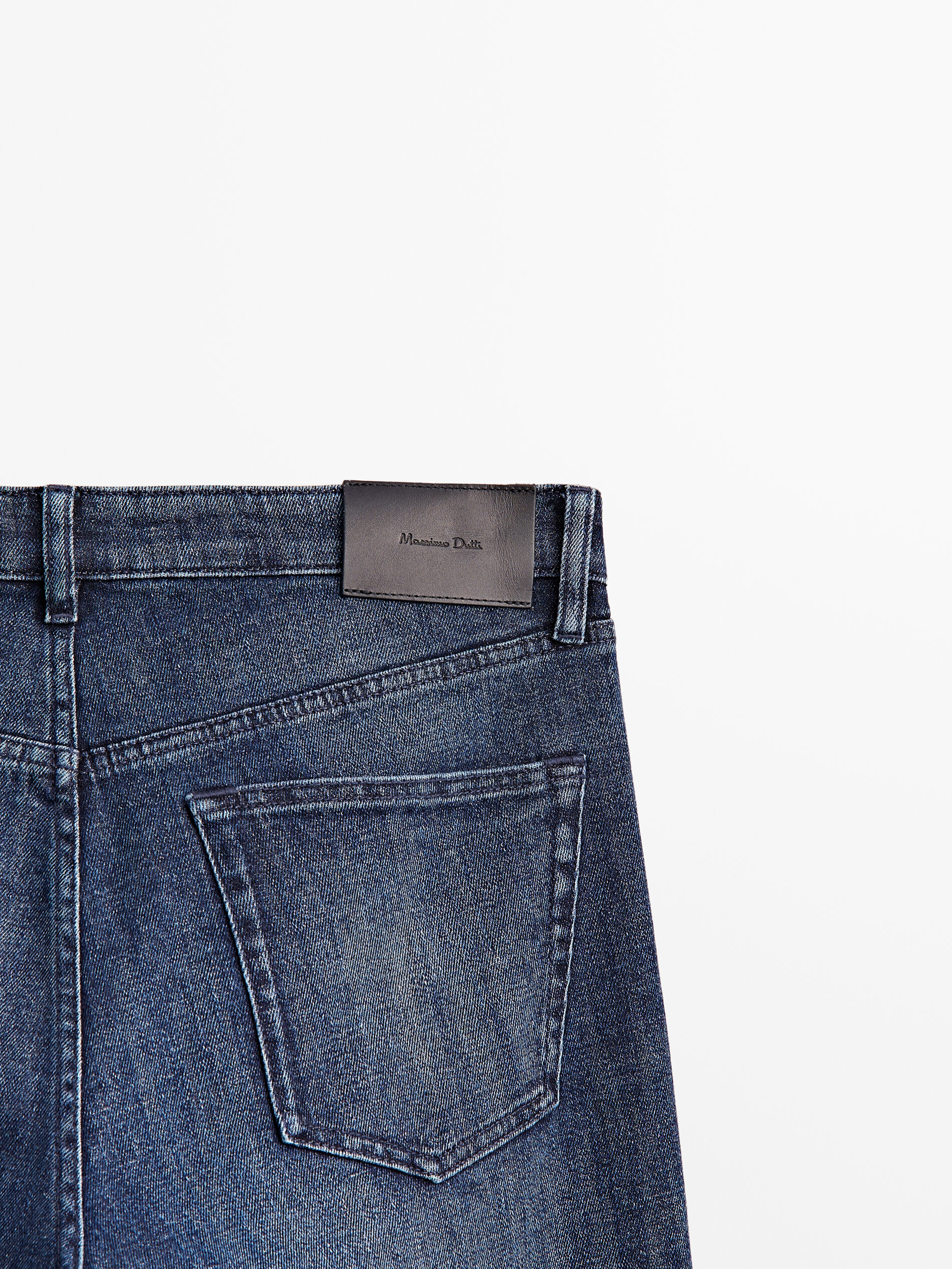 Calça vaquero com lavagem pedra regular fit - INDIGO