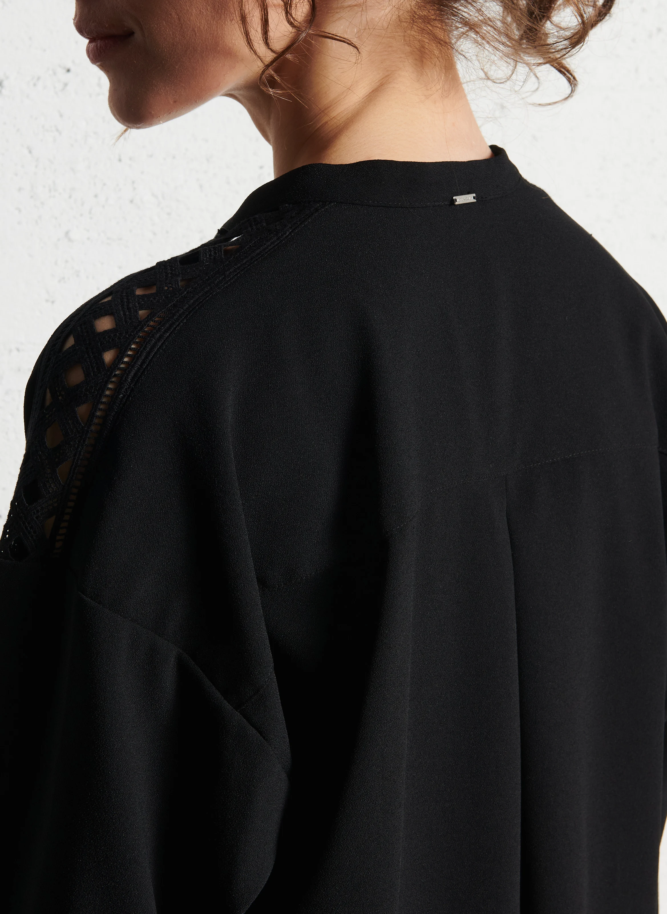Robe noire dentelle guipure | Noir