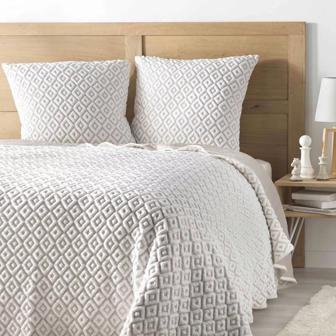Couvre-lit et 2 taies d'oreiller (220 x 240 cm) Joana Beige