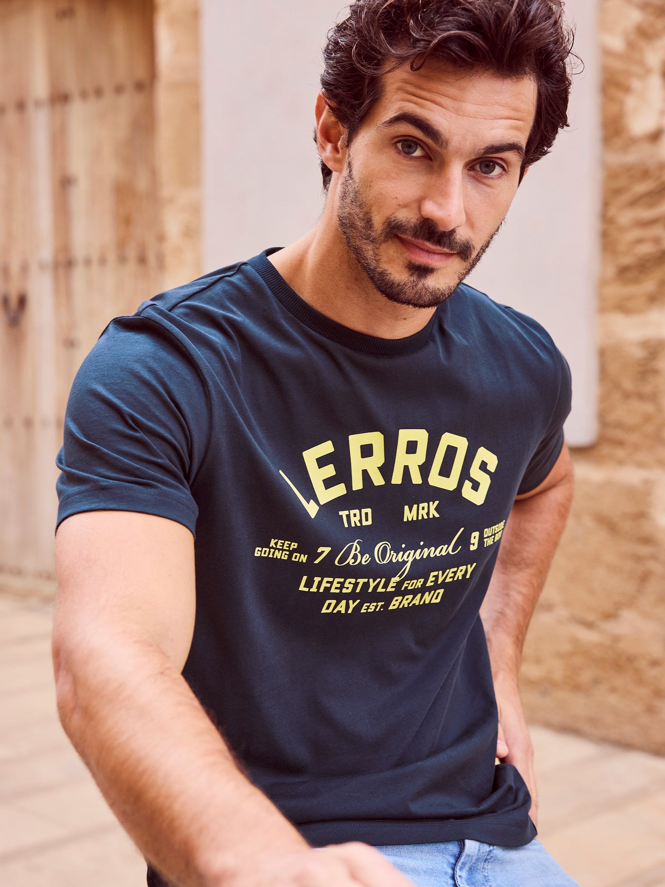 Sommerliches T-Shirt mit Print