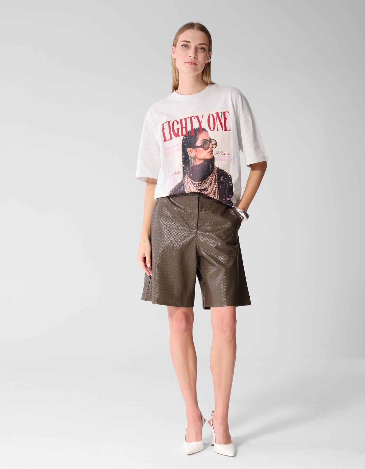 Oversized Magazine Artwork T-shirt Lichtgrijs