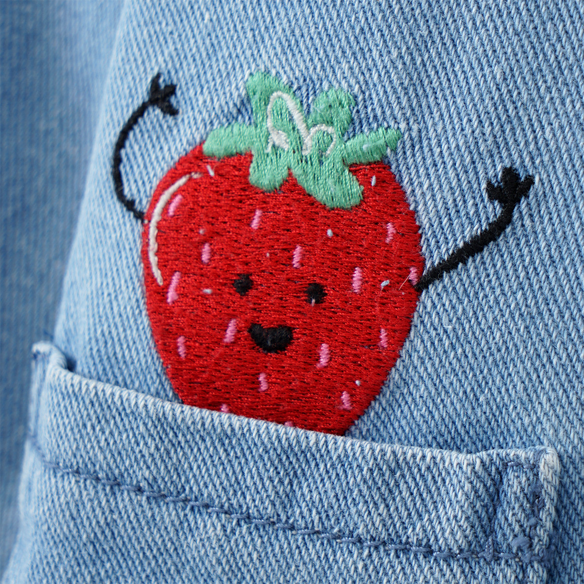 Topomini Baby Jeanskleid mit Stickereien hellblau