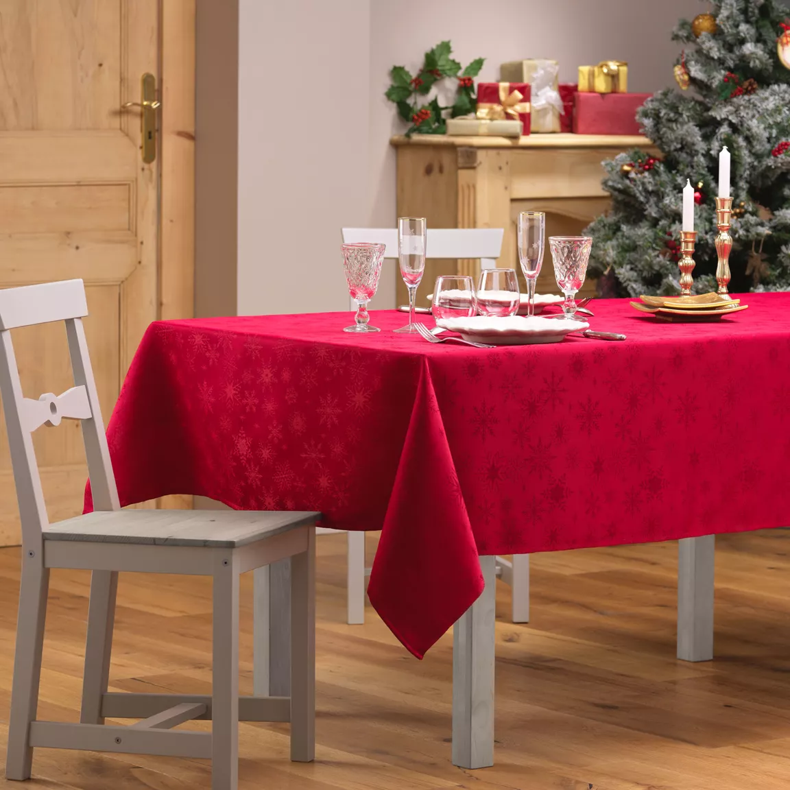 Nappe de Noël rectangulaire anti tache (140 x 240 cm) Flocons Rouge