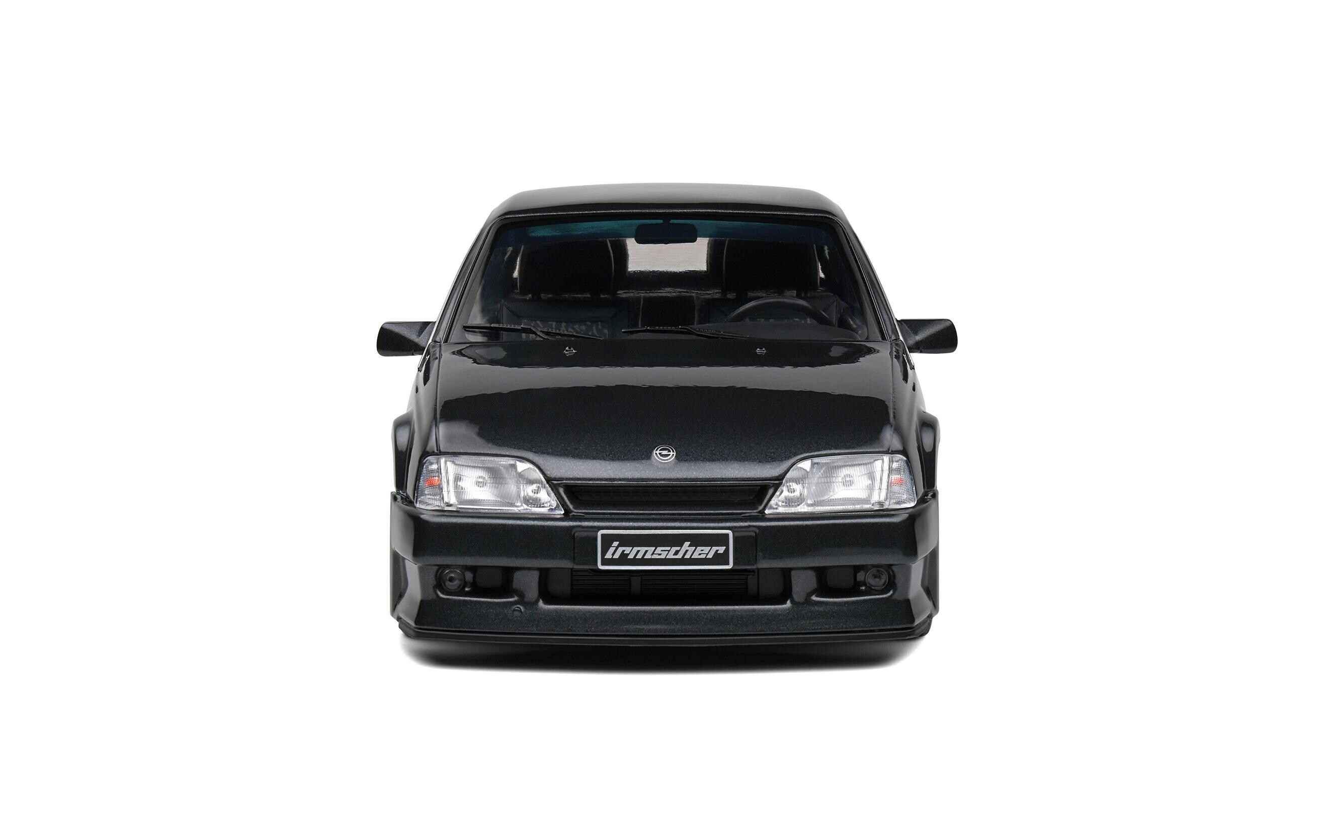 Opel Omega 500 Schwarz, 1:18Detailgetreues Modellauto für Sammler im Massstab 1:18