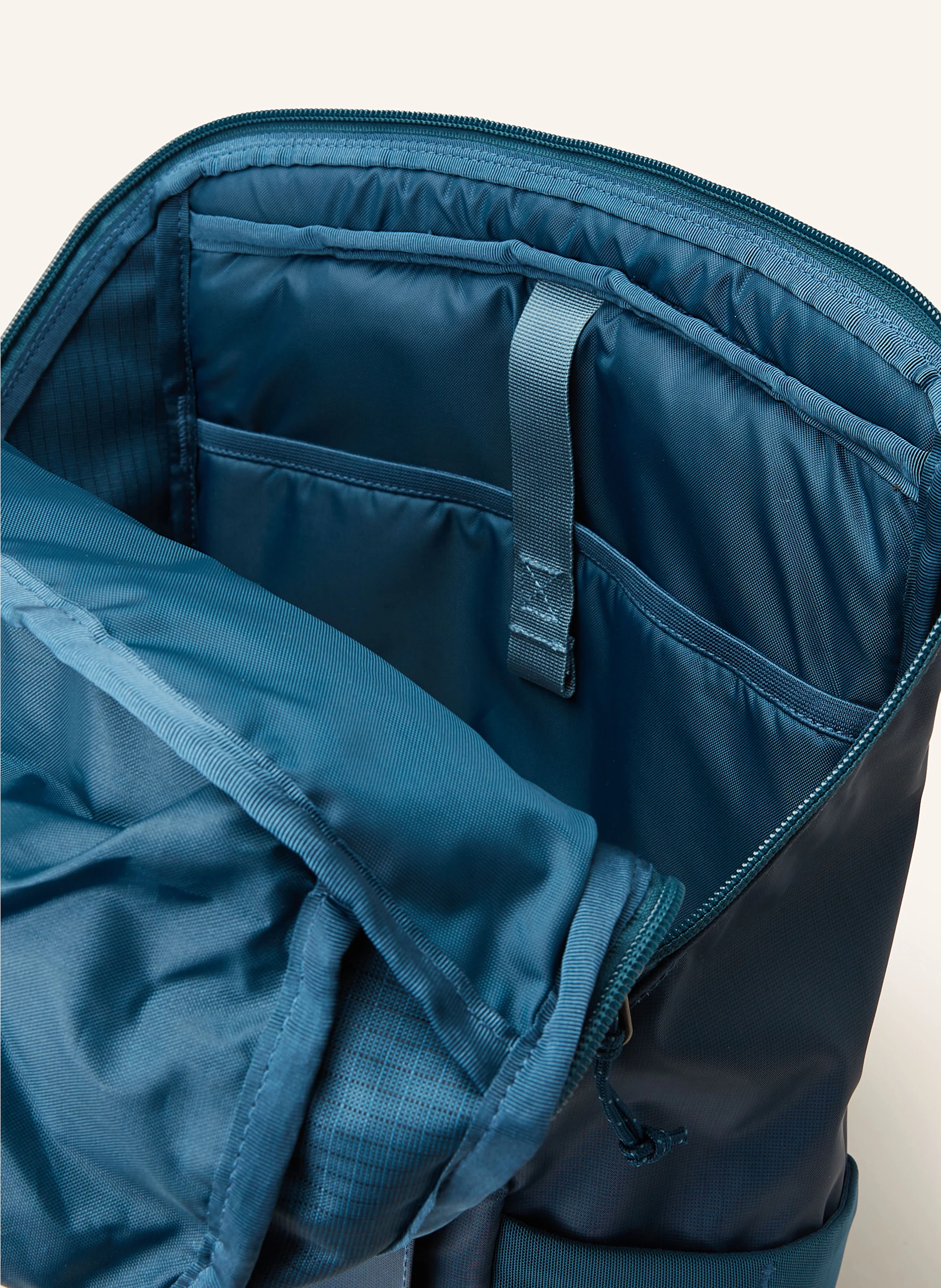 patagonia Rucksack BLACK HOLE® 25 l mit Laptop-Fach