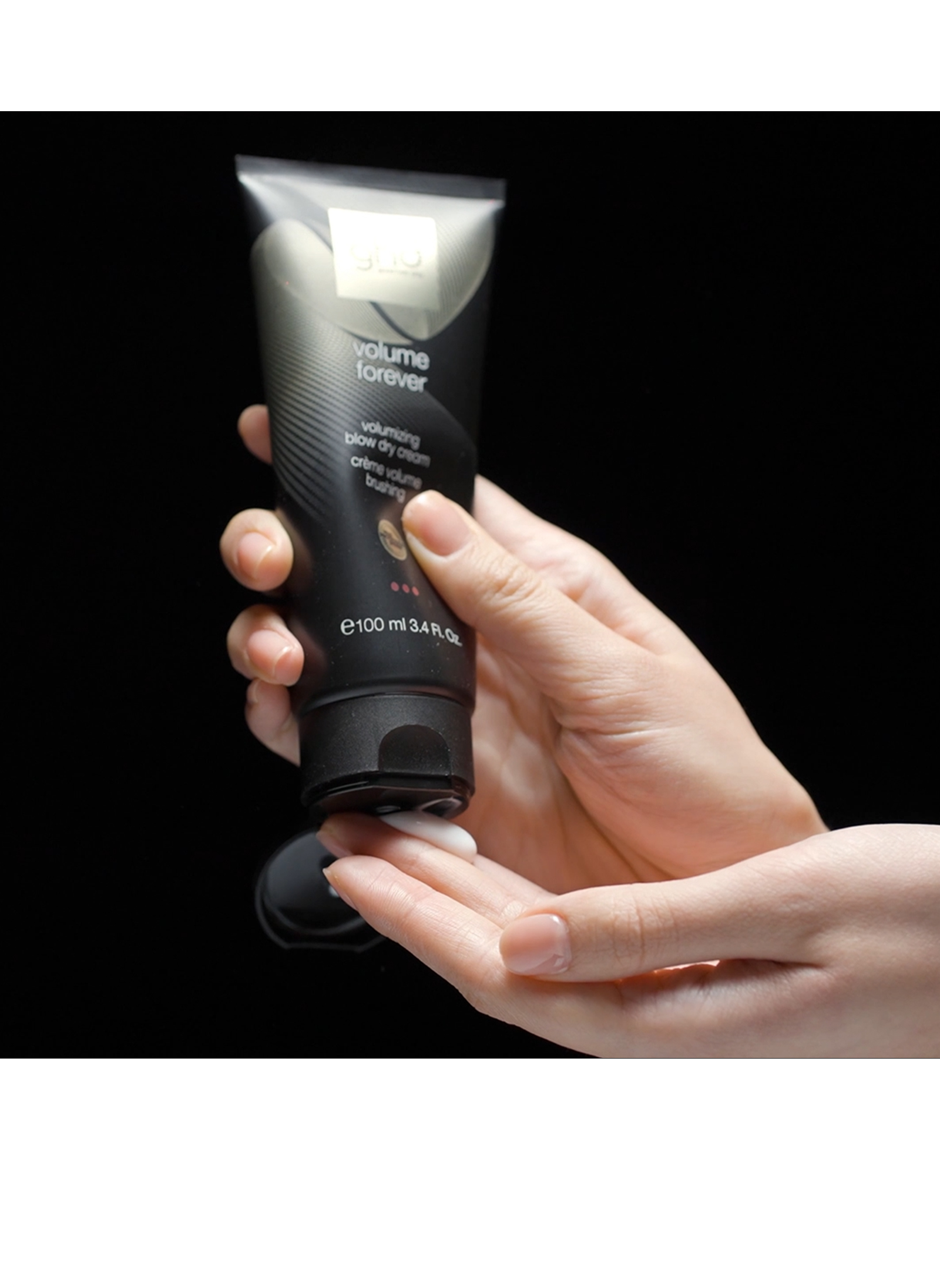 Crème Volume Brushing ghd Volume Forever |