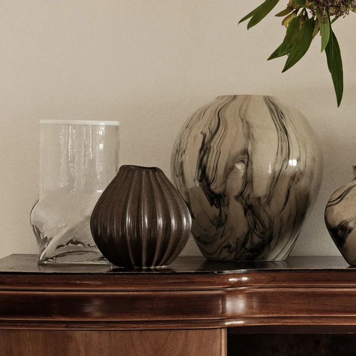 Broste Copenhagen - Ellen Vase, H 22 cm, schwarz