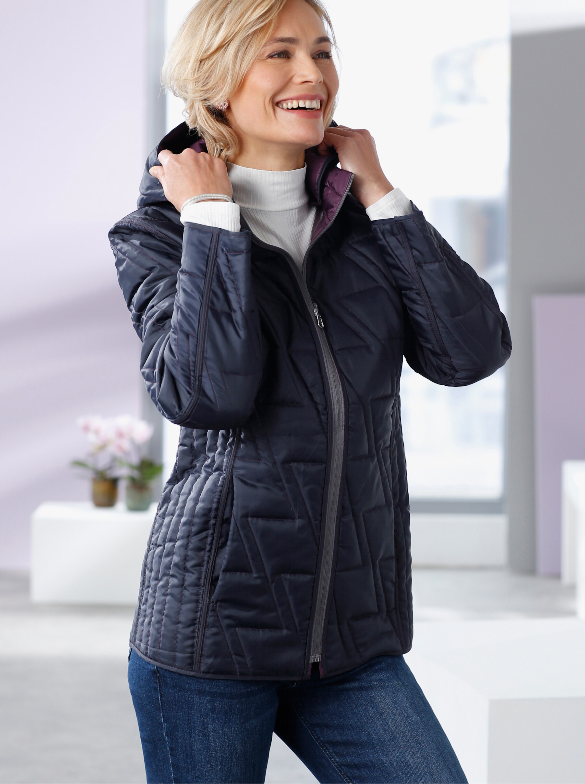 Wendejacke mit Kapuze, abzippbar