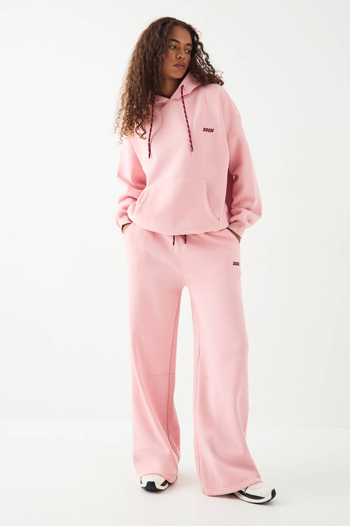 Sweat à Casynthétiqueche Oversize DSGN Studio Sport