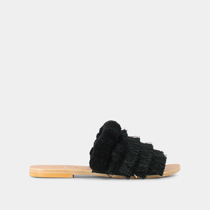 Mules en tissu noir  à franges