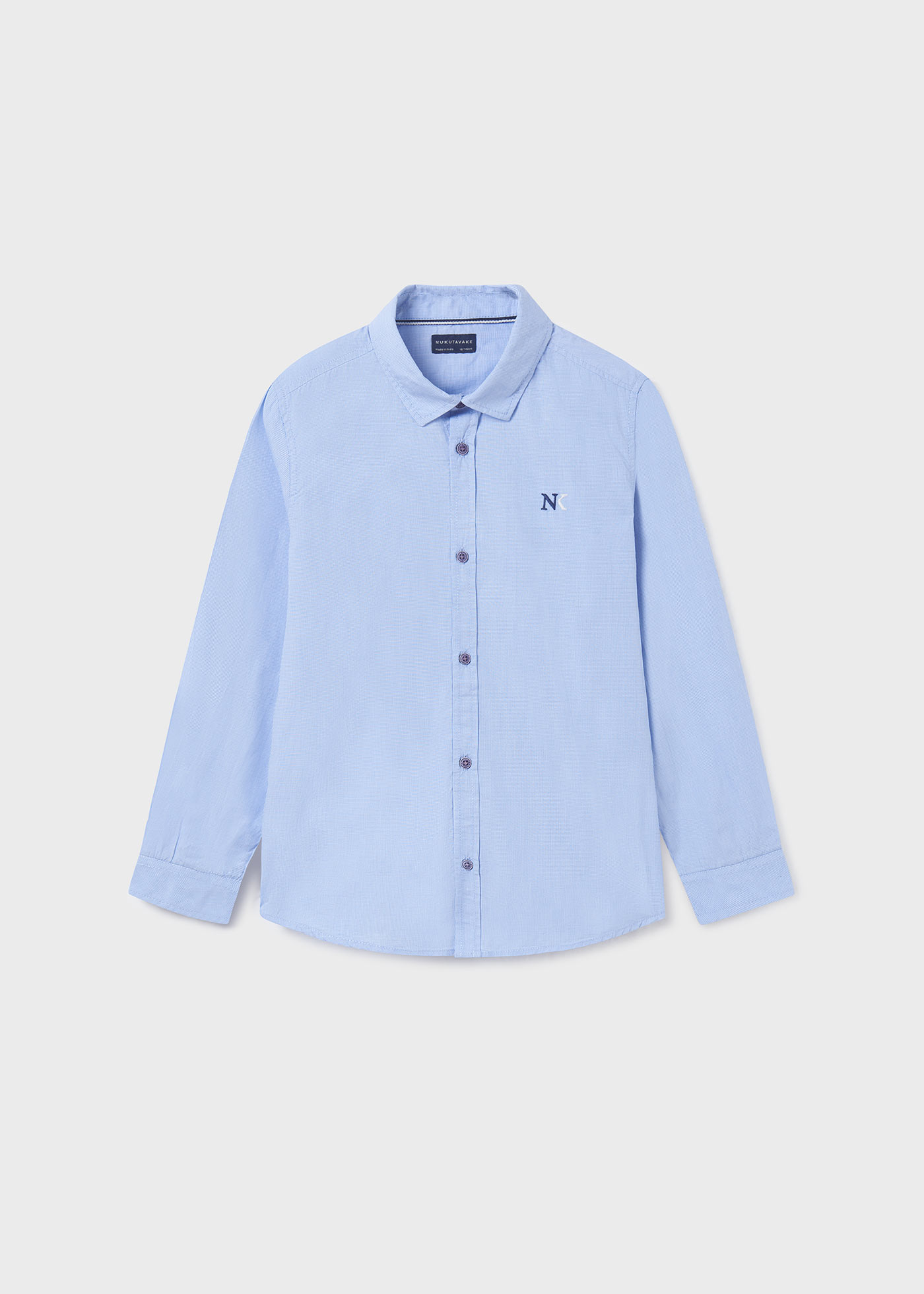 menino de camisa falsa lisa
