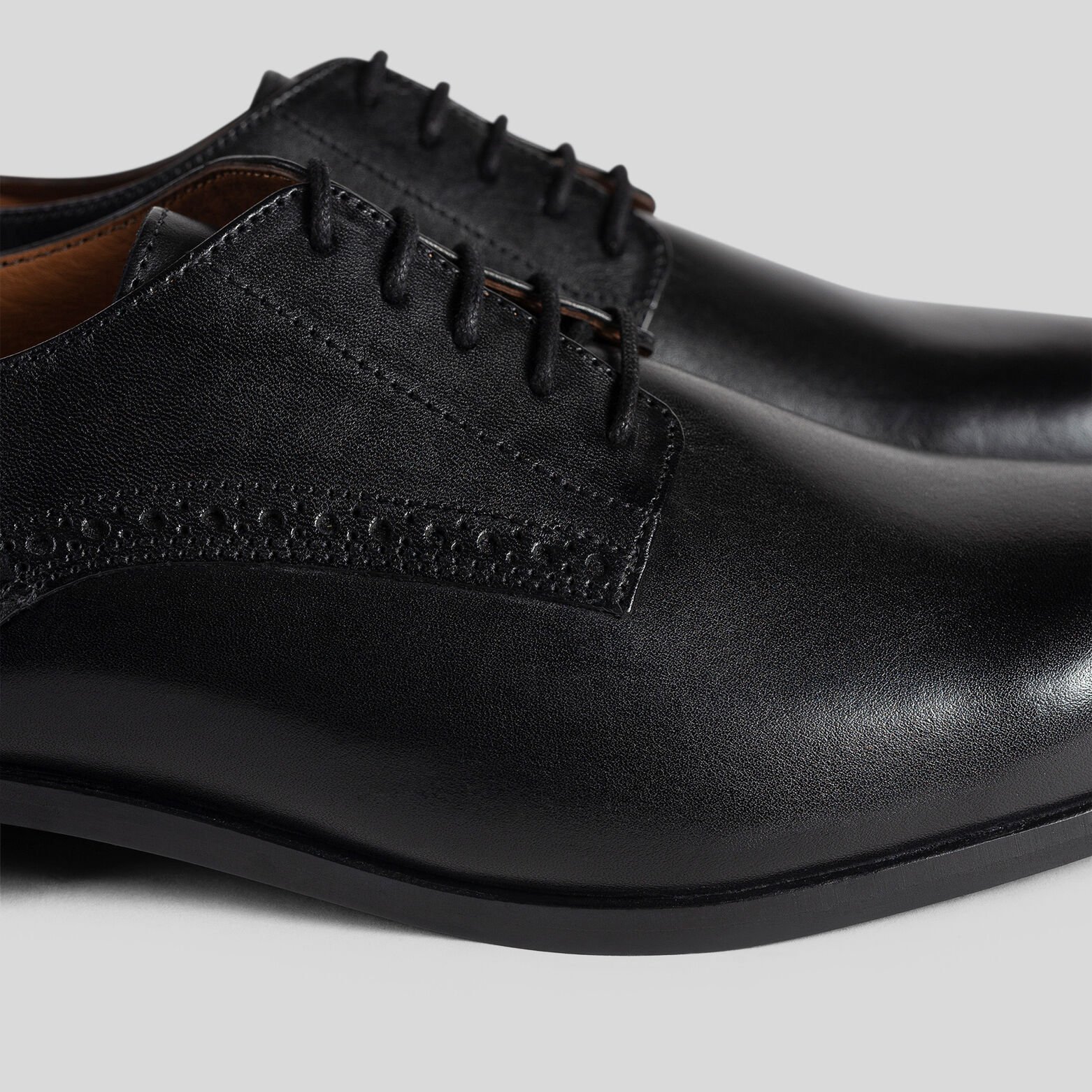 Chaussures de costume en cuir lisse Noir
