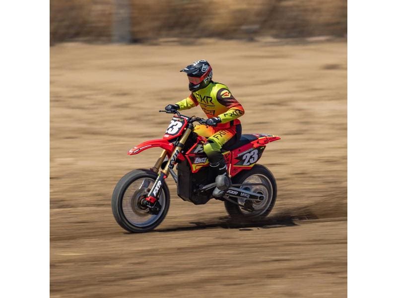 Team Losi Motorrad Promoto MX Rot, ARTR, 1:4 Leistungsstarkes RC Motocross Bike