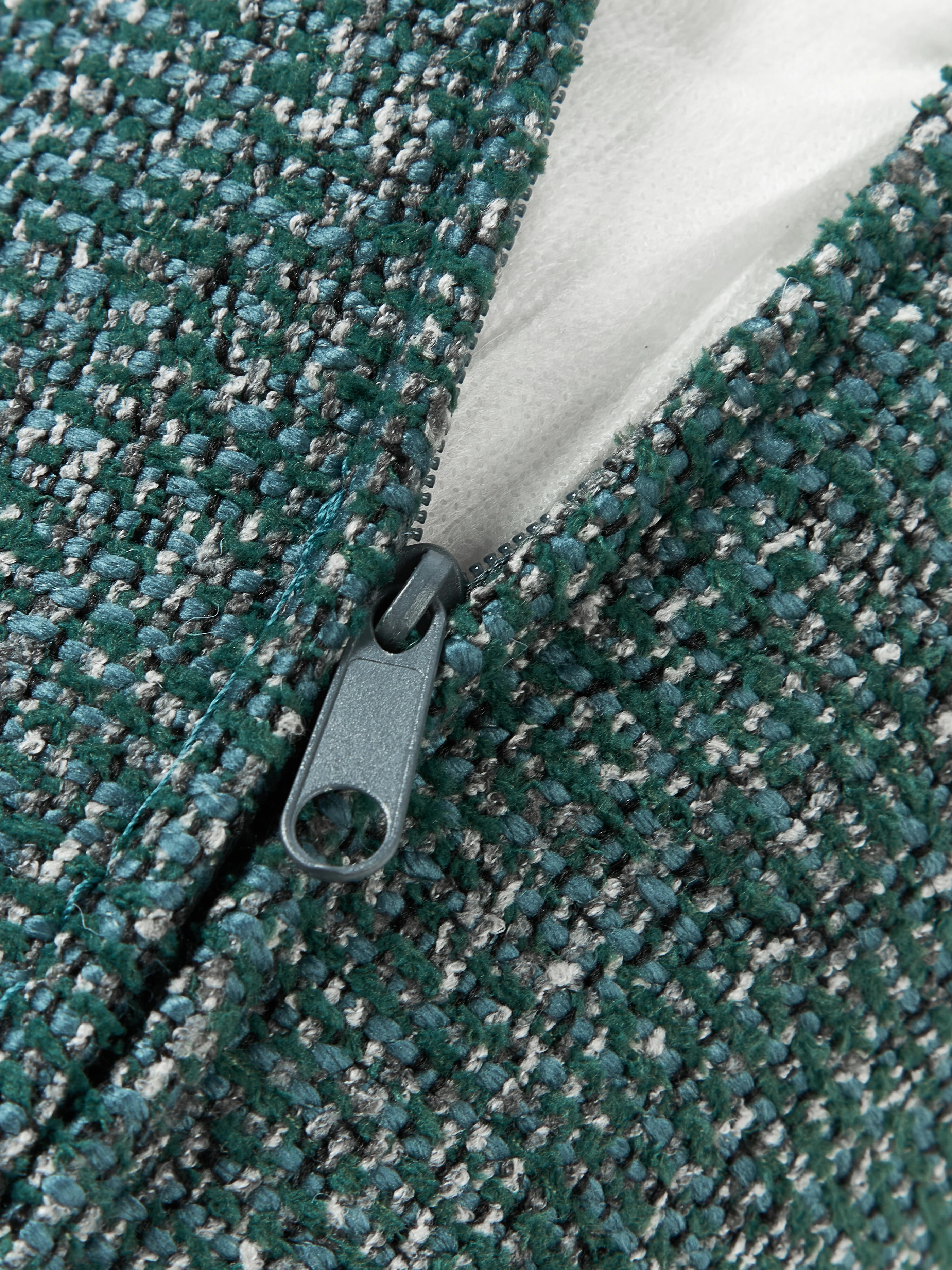 Bouclé nekrol Sofia