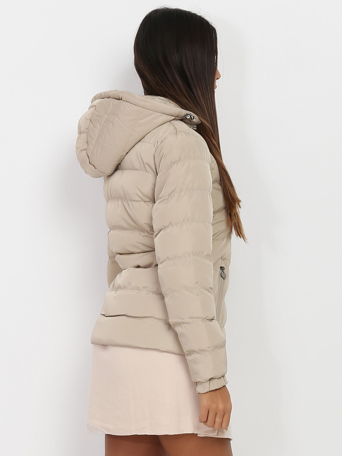 Doudoune matelassée avec capuche- Beige