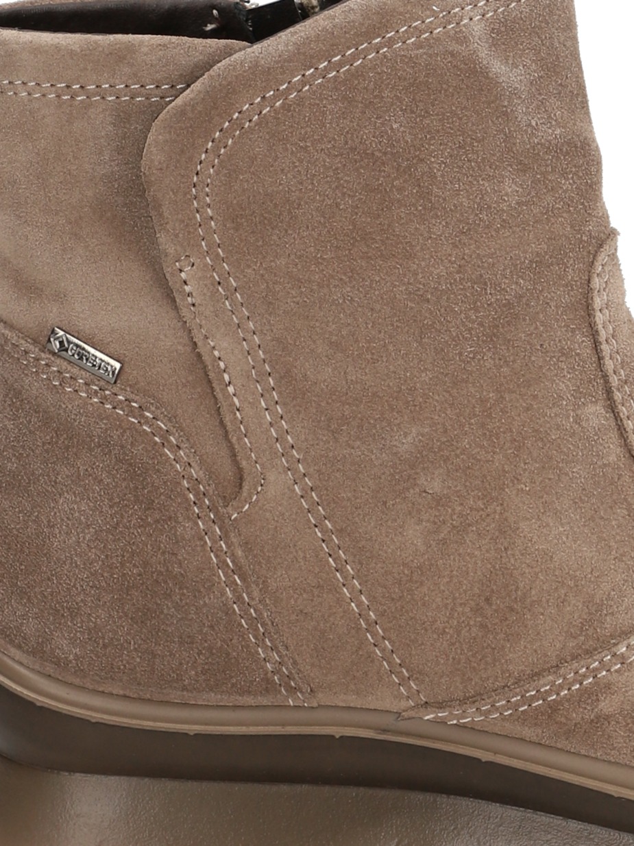 Kia GoreTex