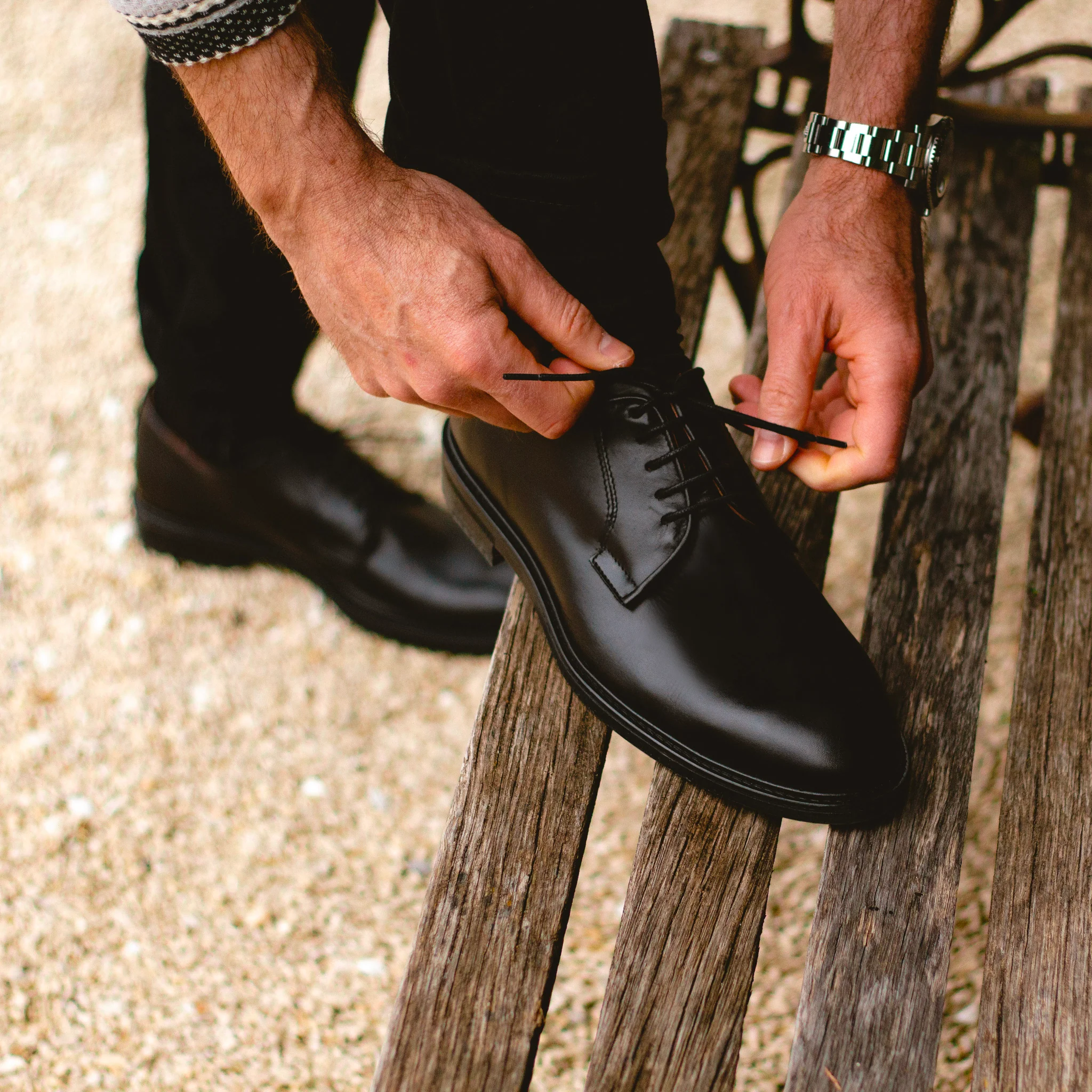 Doucan-Derby en cuir noir