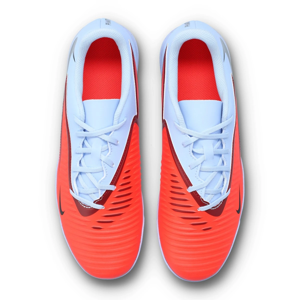 Chuteira Nike Phantom 6 Low Club Turf