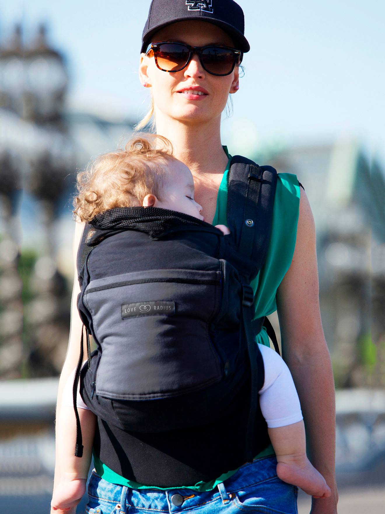 Conjunto de canguru para bebê + assento elevatório + apoio de cabeça PhysioCarrier LOVE RADIUS da JE PORTE MON BEBE, preto escuro liso