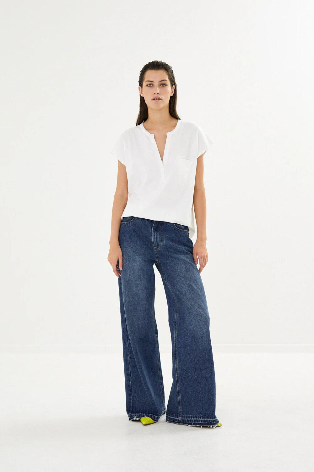 Rabens Saloner  Ini wide leg jeans - Washed Indigo