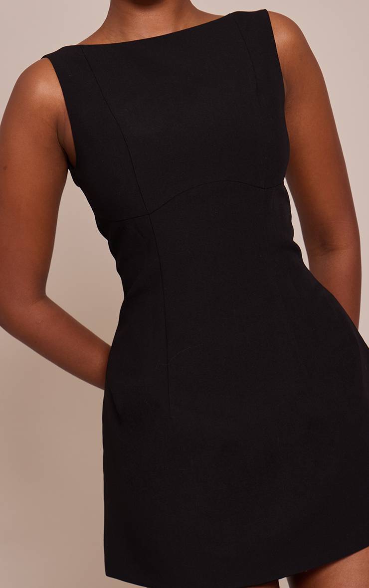 Noir Robe Courte Tissée Col Bateau Détail Dos Nu
