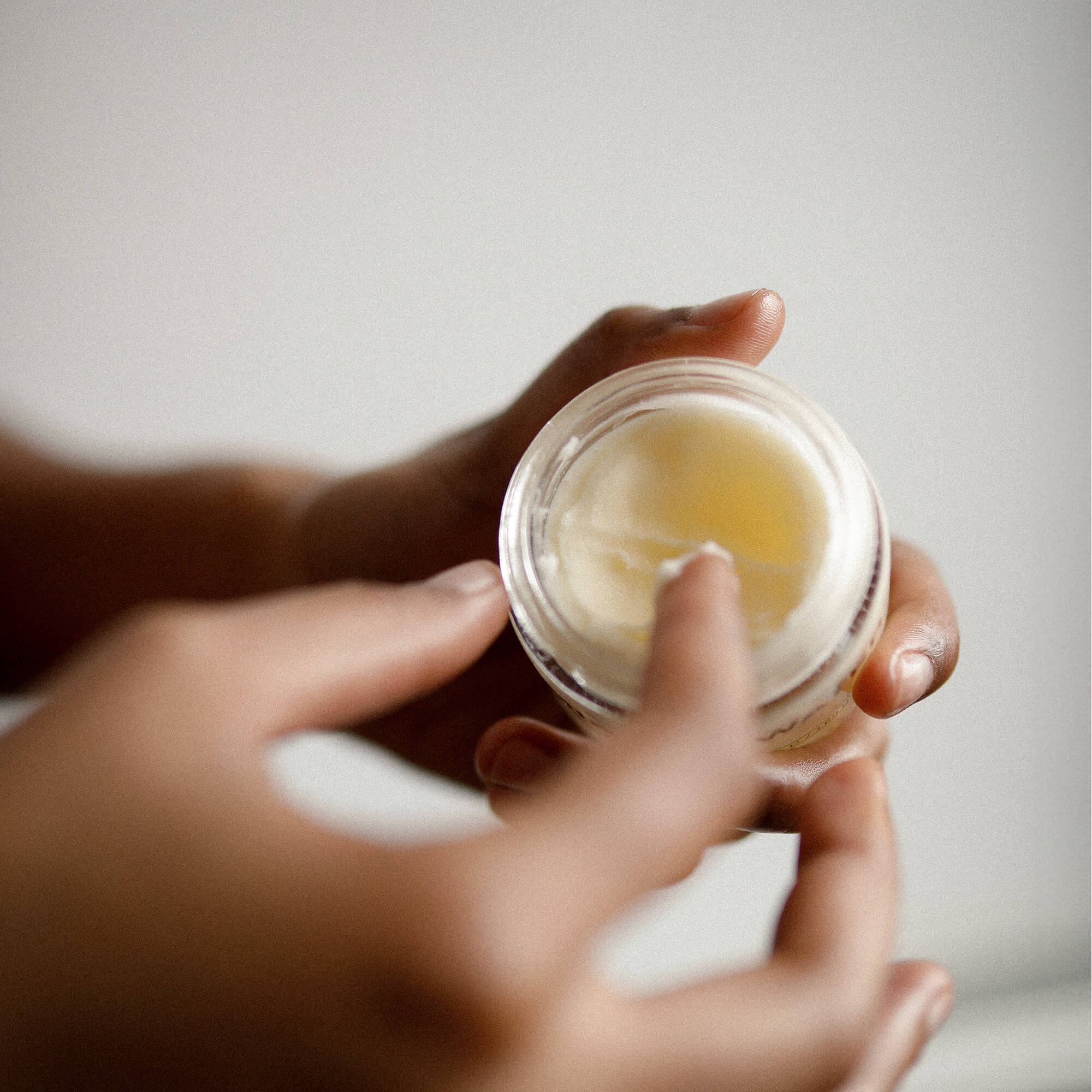 Mirror Water Rub Solid Balm Baume Nourrissant pour le Corps