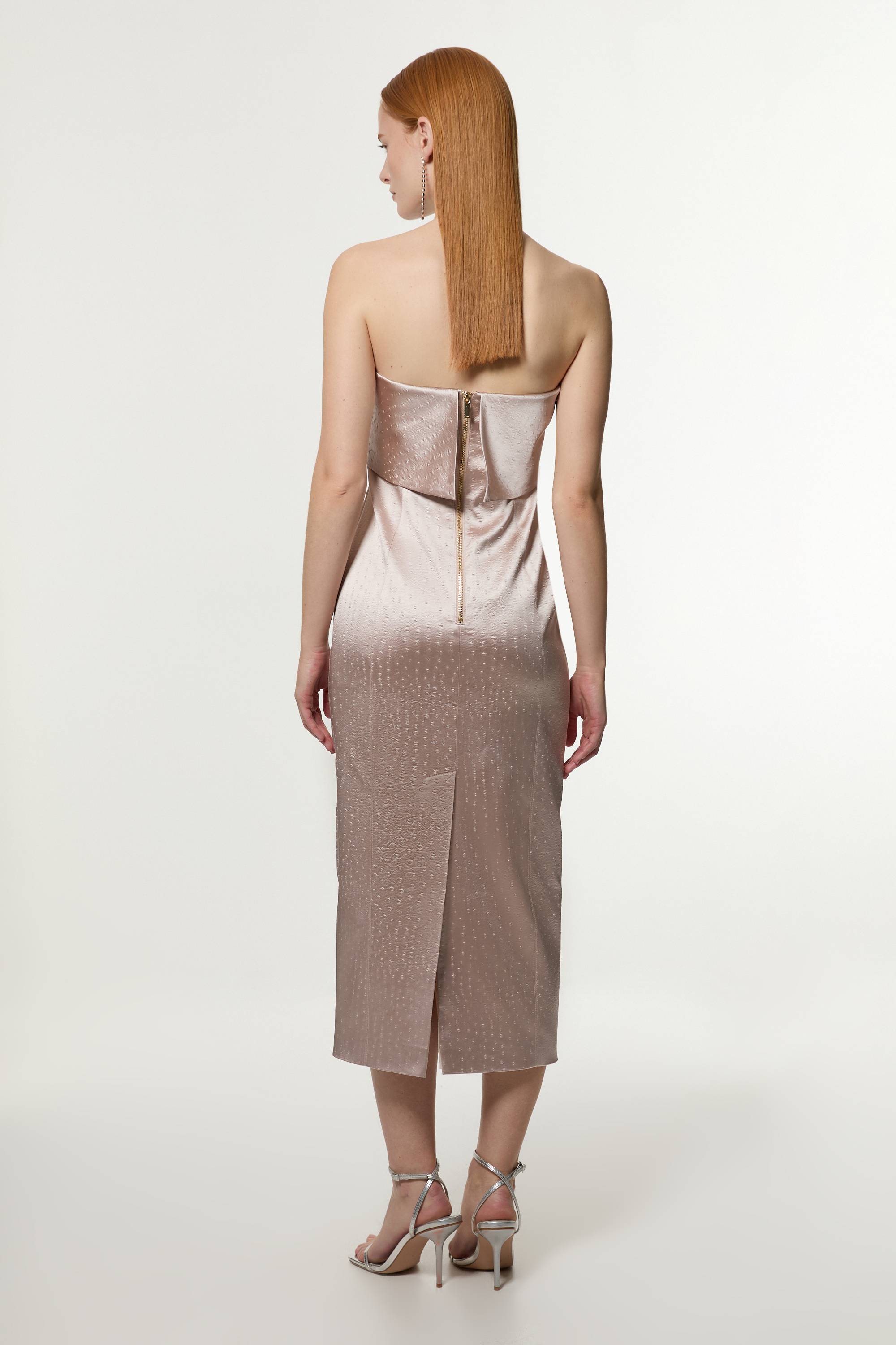 KarenMillen Robe Maximale Bandeau en Satin Structuré et Texturé Italien sur Mesure