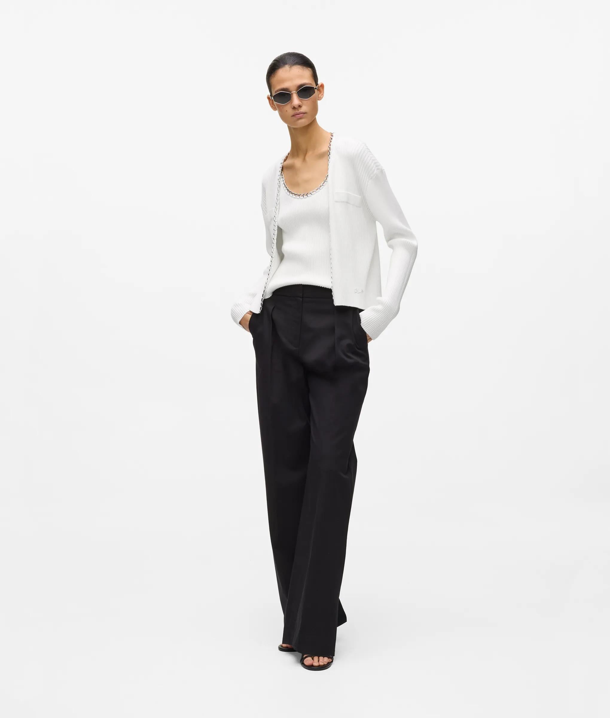 Gebreide top met kettingdetail