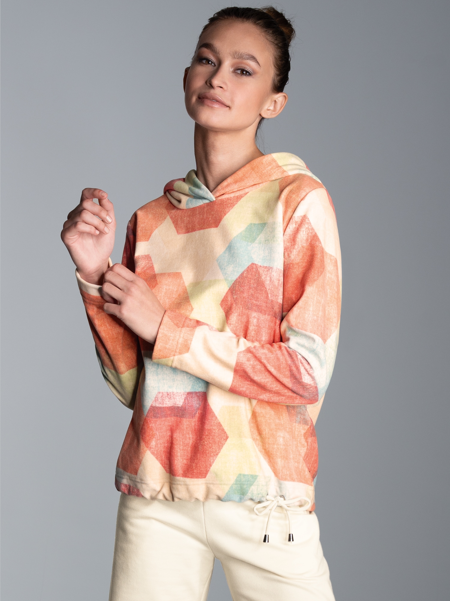 Fleece-Hoodie mit buntem Allover-Print Peach