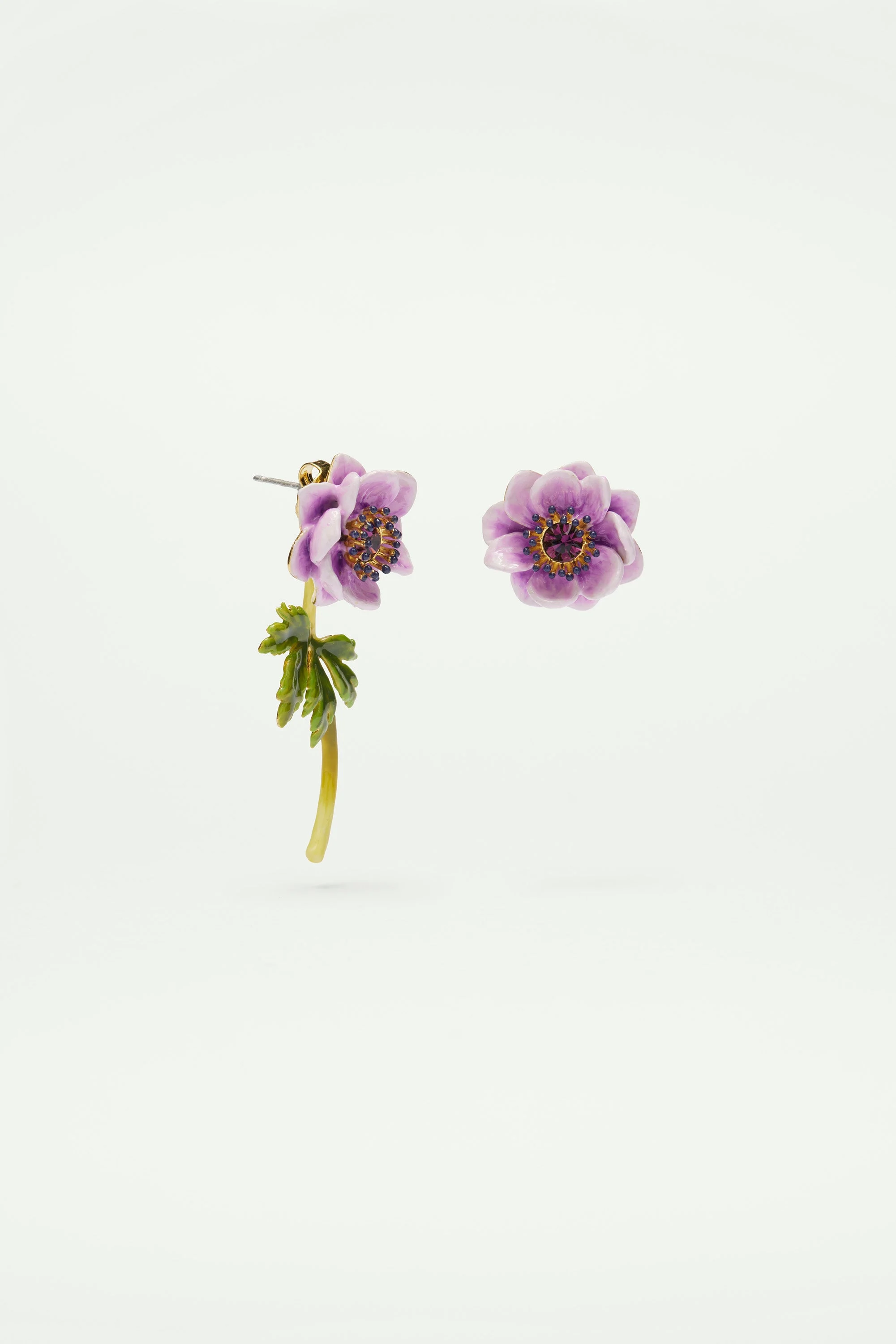 Boucles d'oreilles asymétriques anémones | Violet