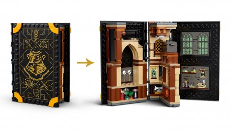 LEGO Harry Potter Defence Against The Dark Arts Class Book: 76397