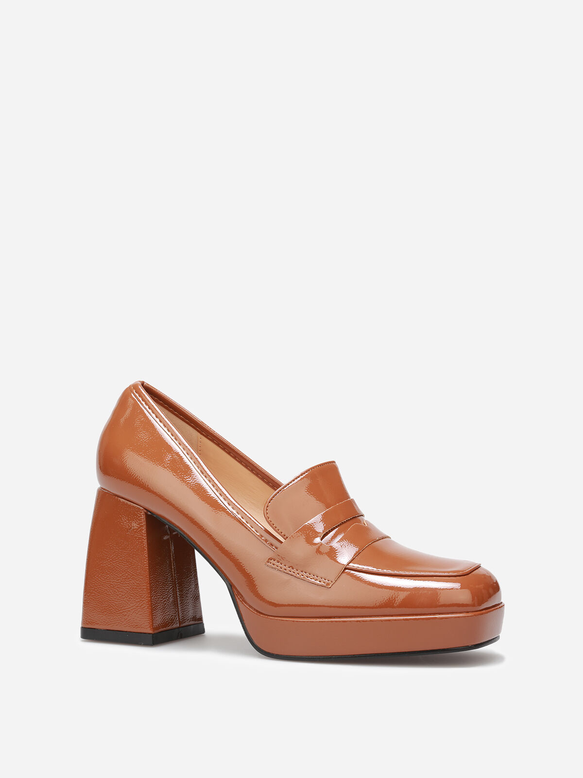 Mocassins vernis à talon- Marron clair
