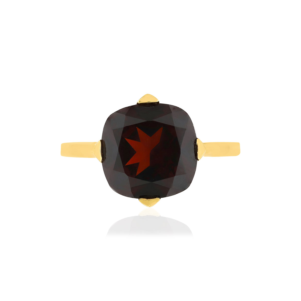 Bague or jaune 750, 1 grenat Rhodolite de 5,13 carats.