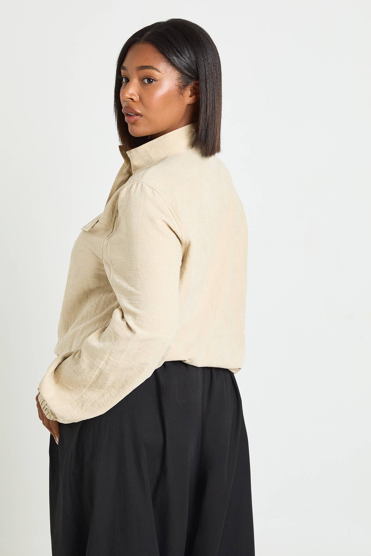 boohoo Veste Grande Taille À Col Montant Zippée Effet Peau De Pêche