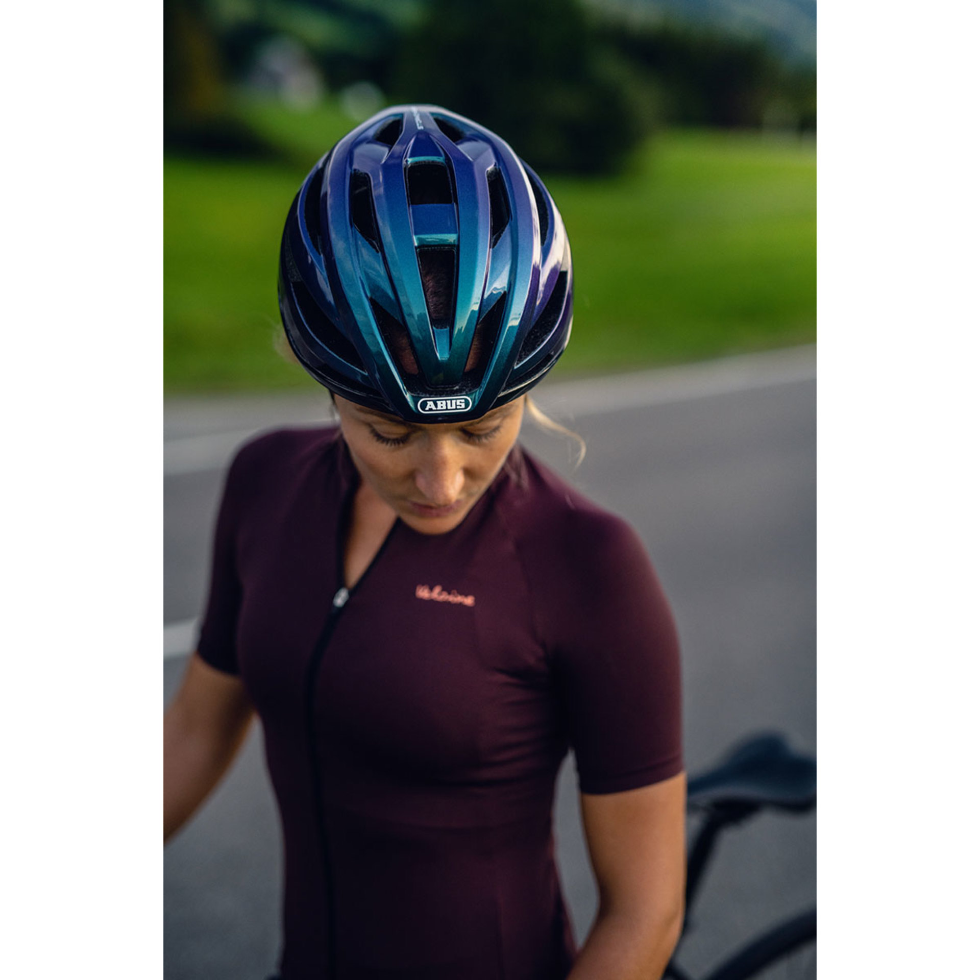 Abus StormChaser Race Fietshelm Flip Flop Paars